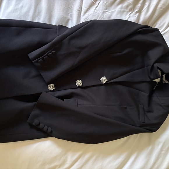 Elegant Black Women's Coat - Picture 3 of 5